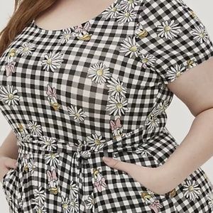 Torrid Daisy Duck floral midi dress